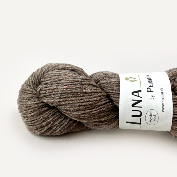 Børnevest med fletmønster | Strikkekit - Lys beige - 29 / 6-8 år
